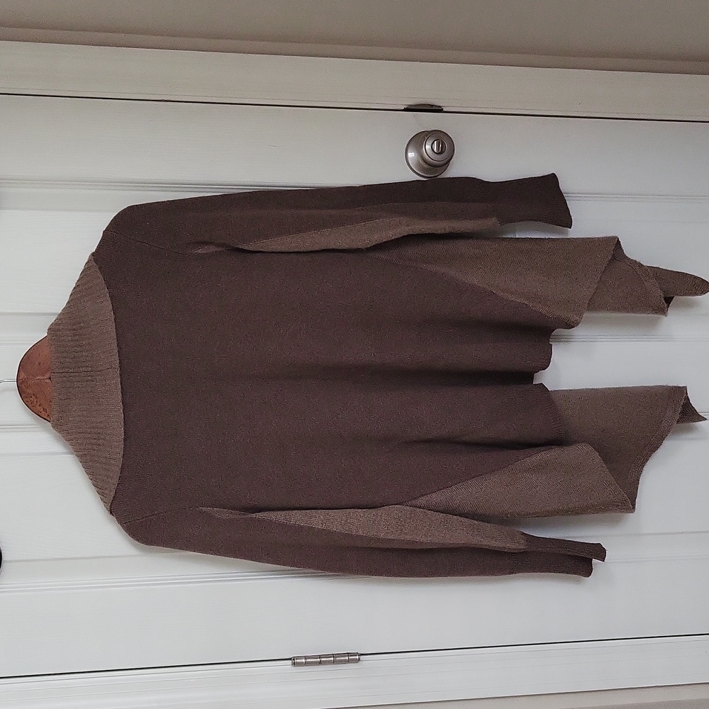 LOFT Cardigan - Picture 2 of 2